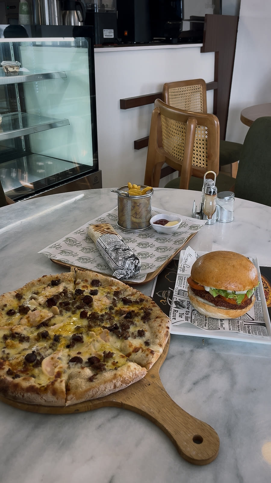 Pizza et burger King Food, prêts à être livrés à Bamako